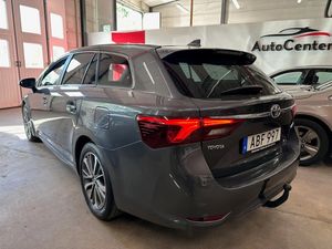 Toyota Avensis bild 6