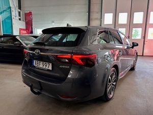 Toyota Avensis bild 4