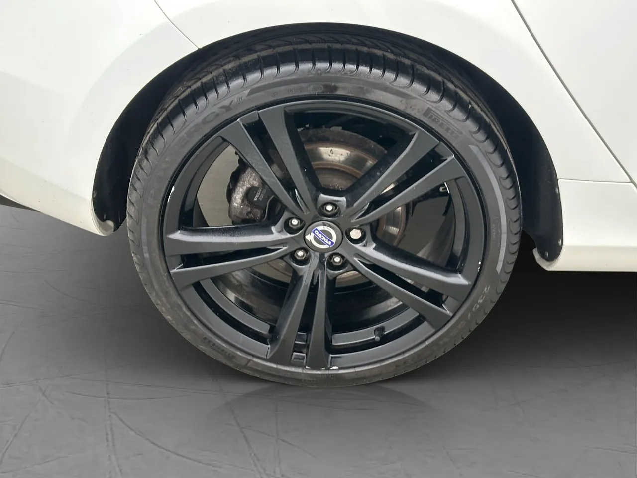 Vehicle image 25