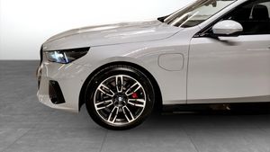 BMW 530 bild 9