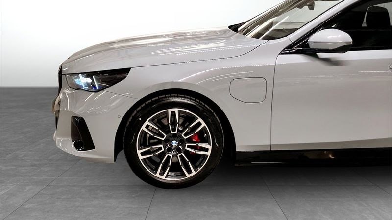 BMW 530 bild 9