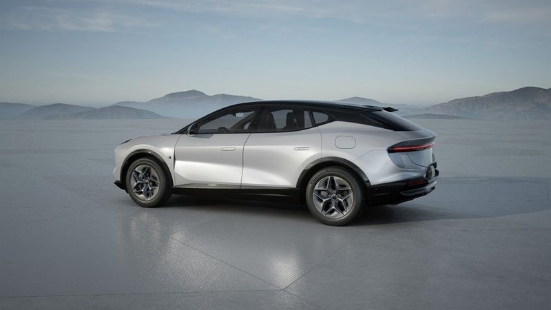 Lotus Eletre bild 5