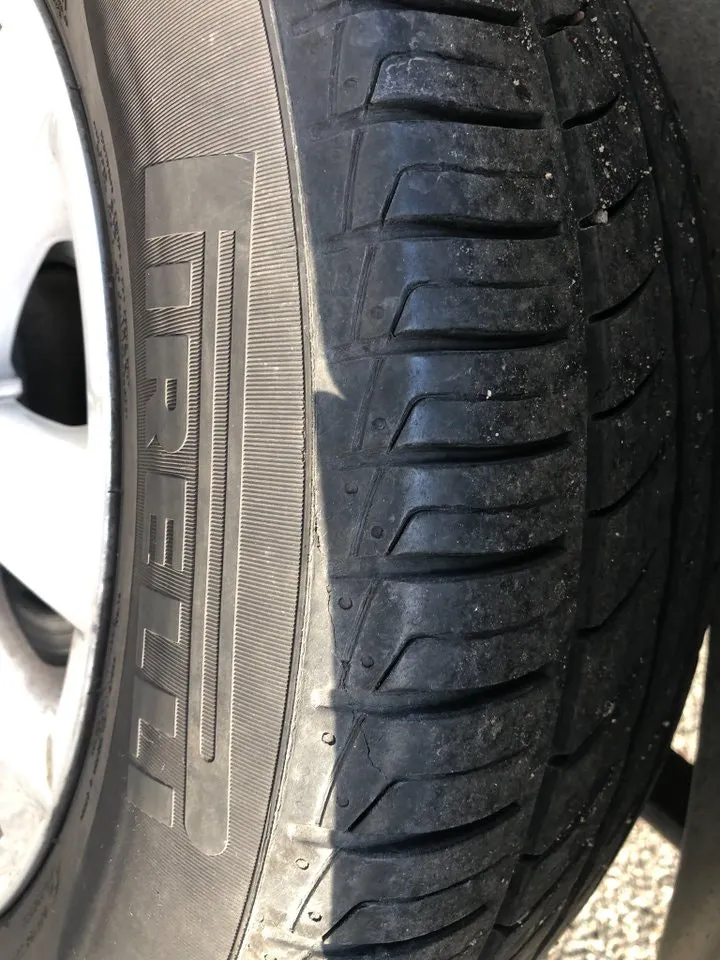 Vehicle image 21