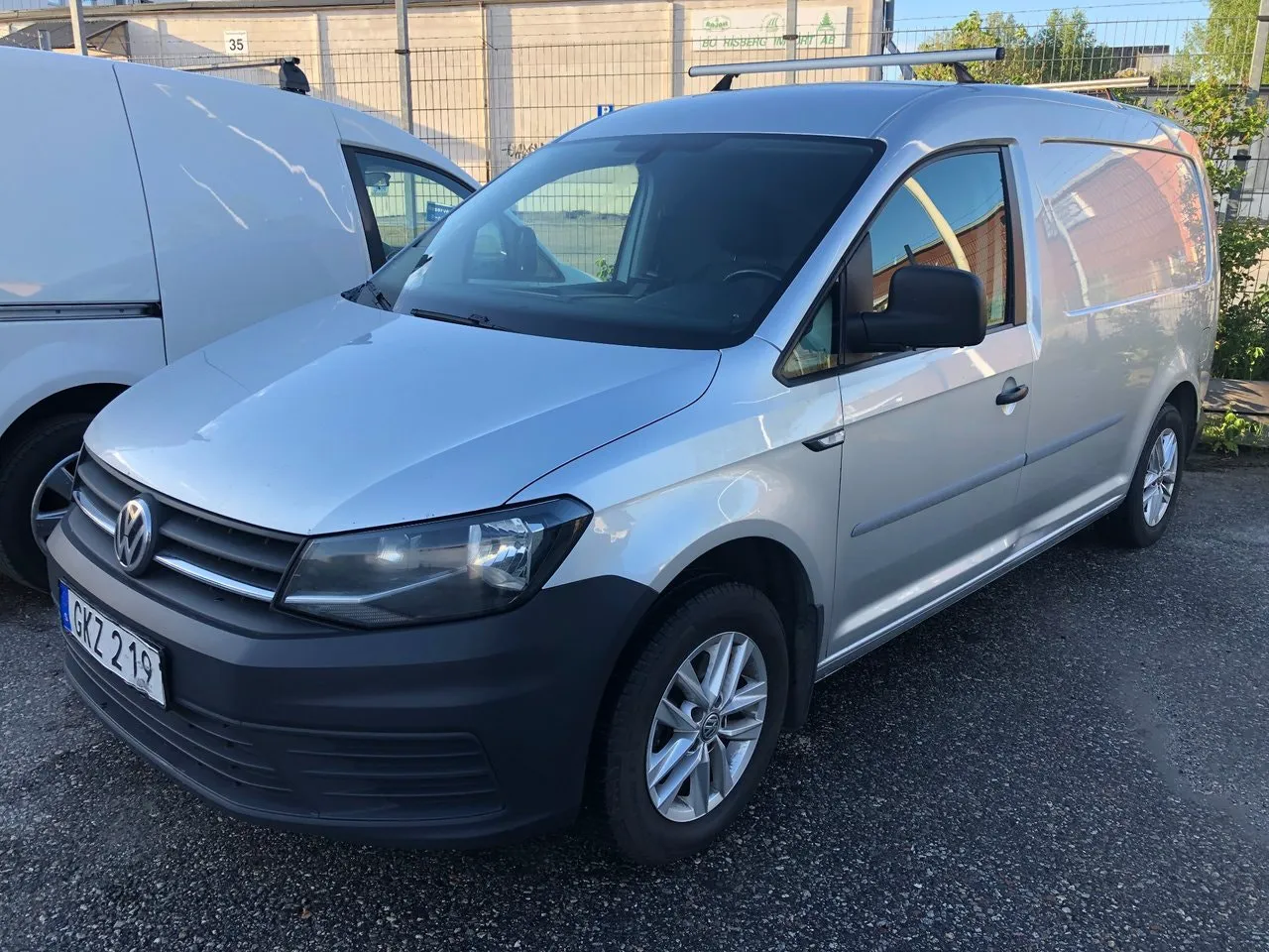 Vehicle image 25