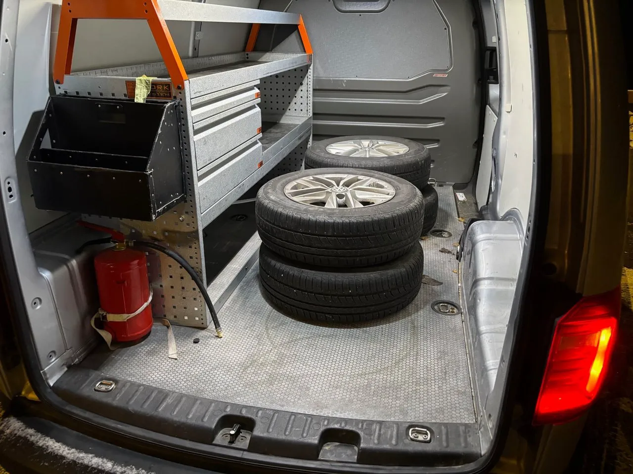Vehicle image 9
