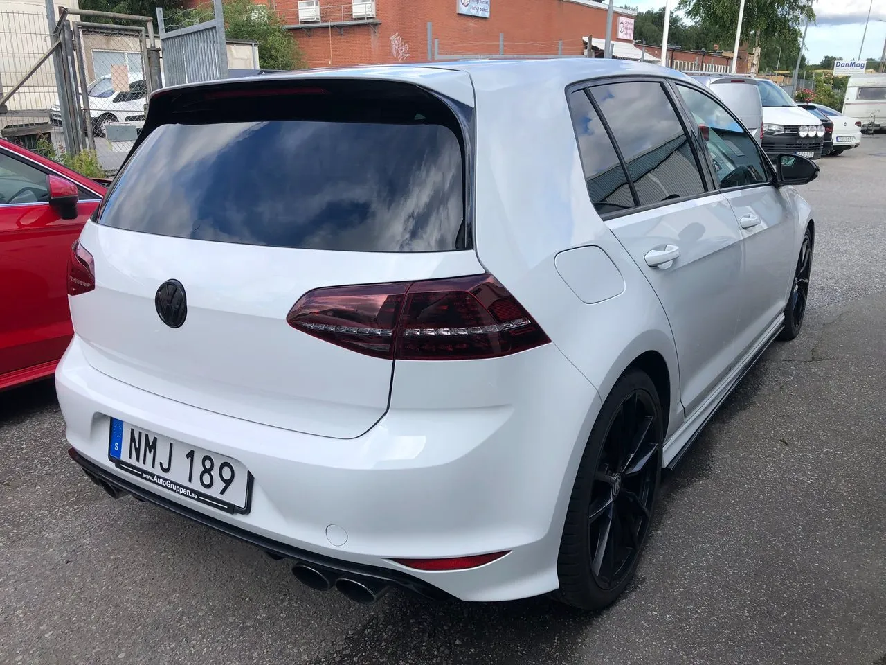 Vehicle image 5