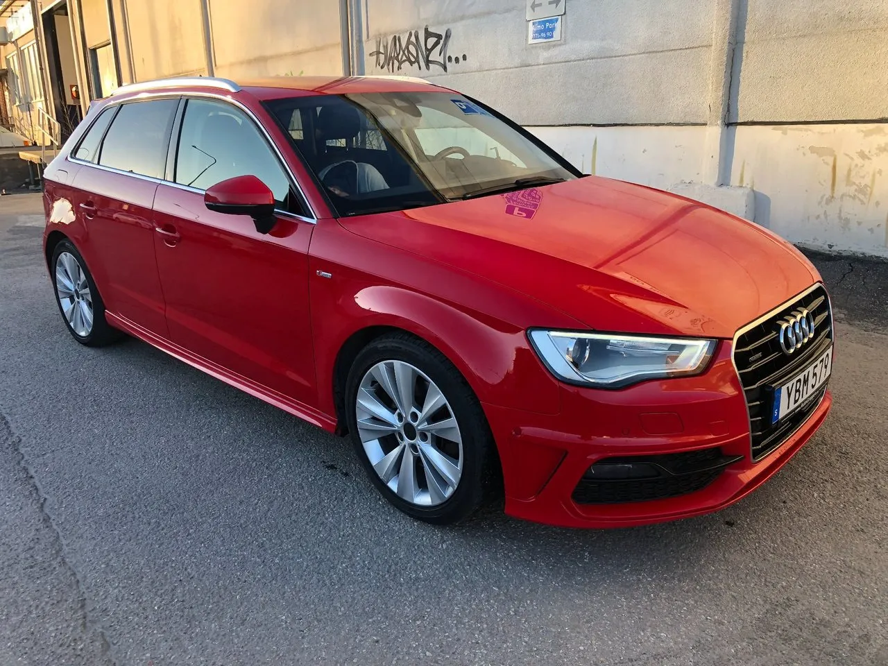 Vehicle image 21