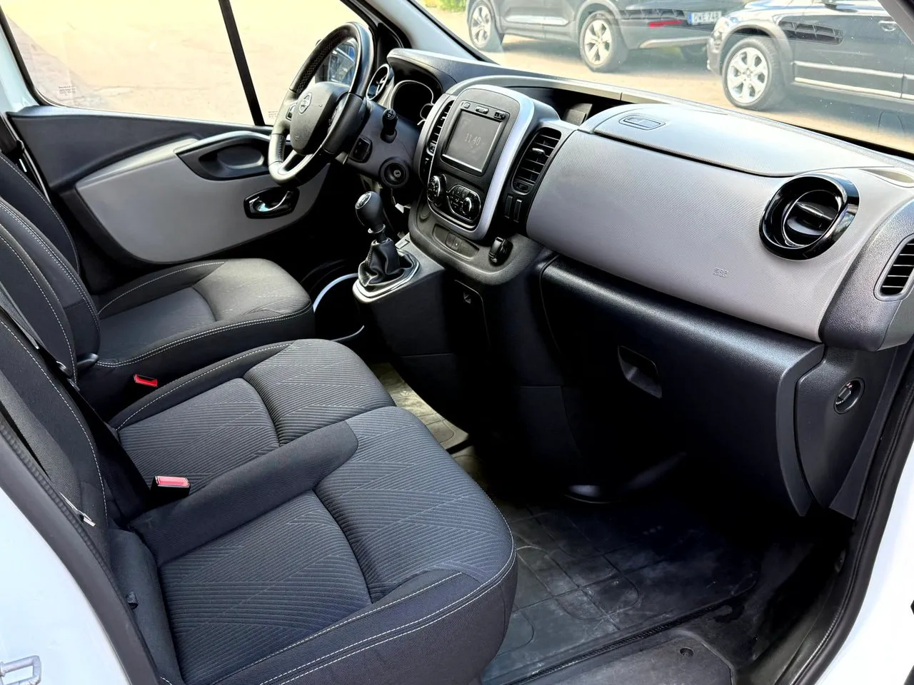 Vehicle image 8