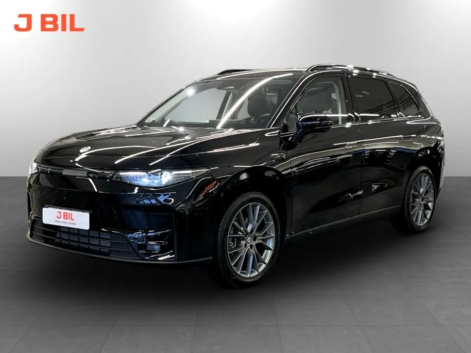 Vehicle image 7