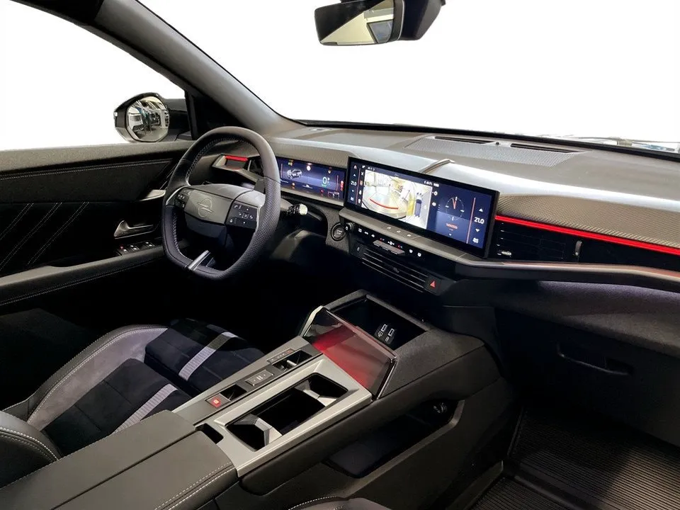 Vehicle image 14