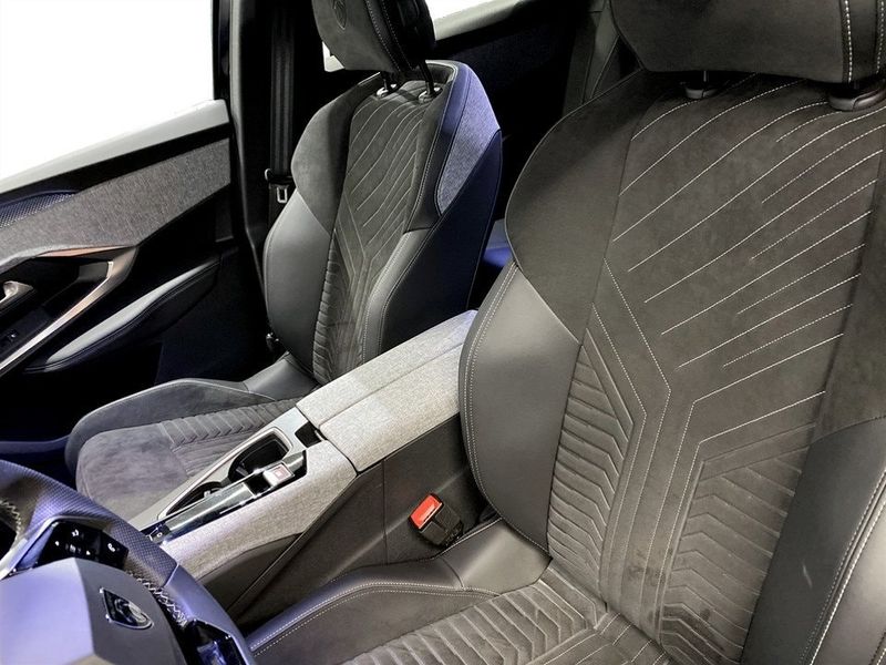 Peugeot e-3008 bild 5