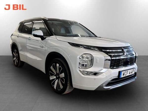 Mitsubishi Outlander Instyle PHEV 306k Aut 4WD PANO SKINNKLÄDSEL - 2025