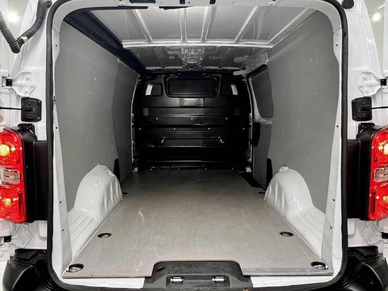 Opel Vivaro bild 24