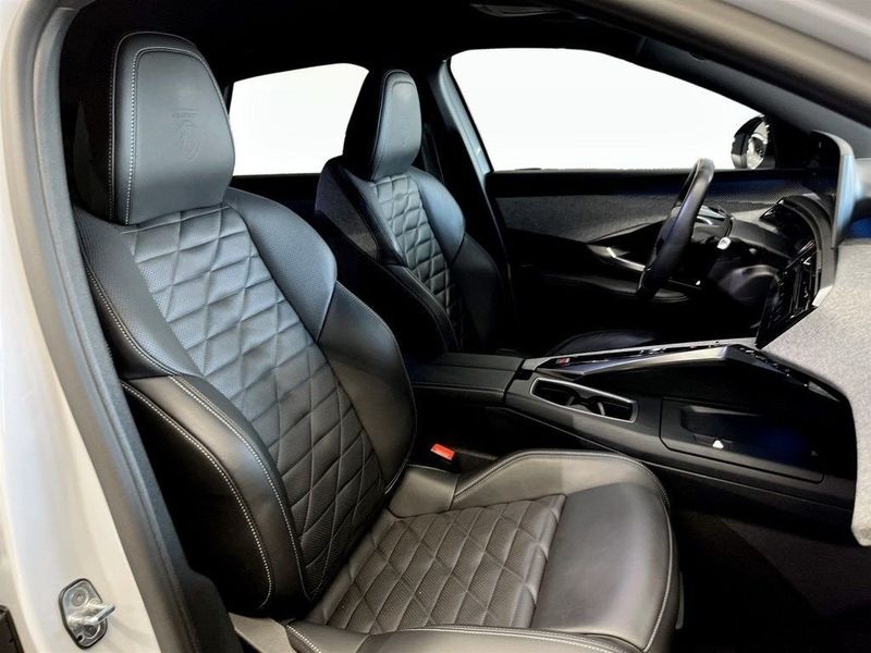 Peugeot e-3008 bild 12