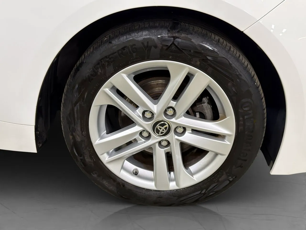 Vehicle image 30