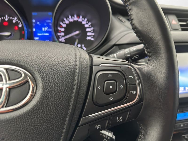 Toyota Avensis bild 22