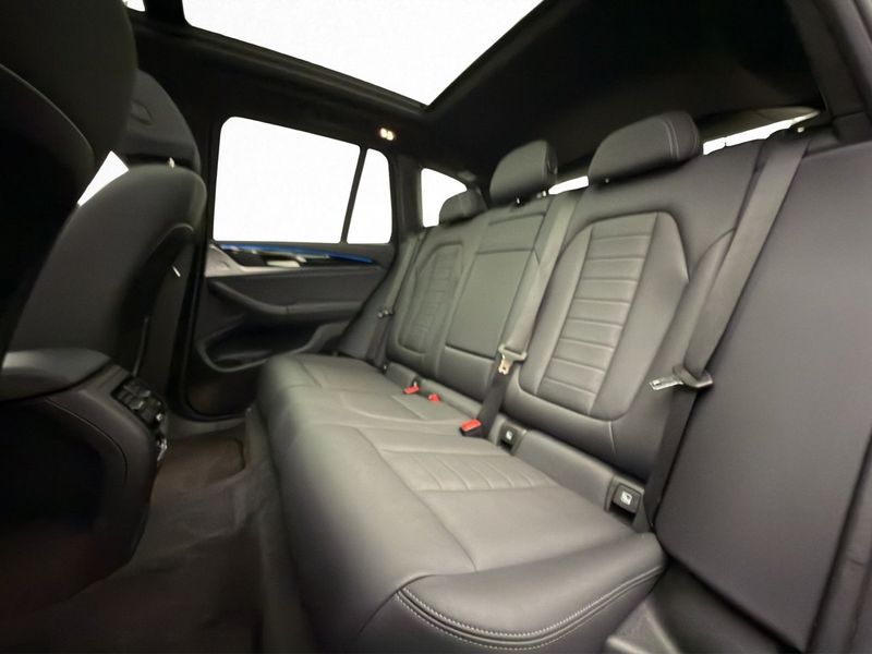 BMW iX3 bild 32