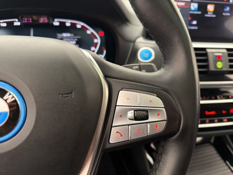 BMW iX3 bild 22