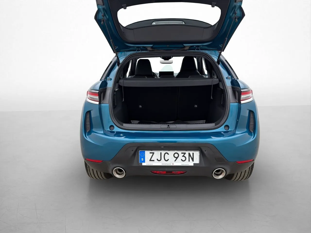 Vehicle image 30