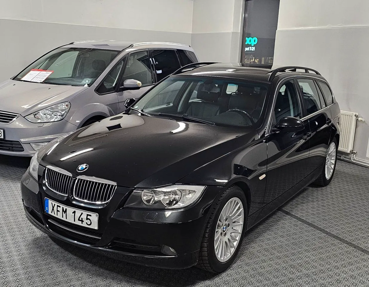 Vehicle image 20