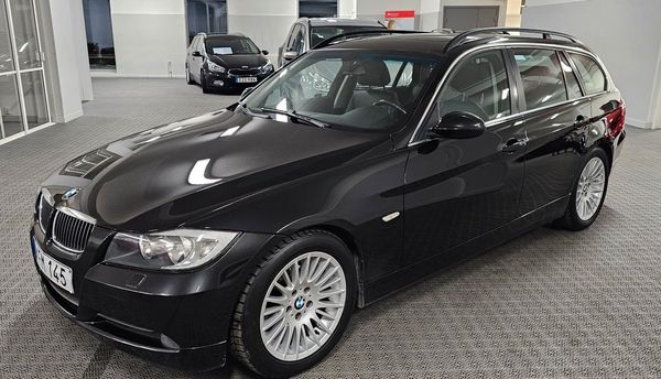 BMW 325 i Touring Advantage Panorama Läder - 2006