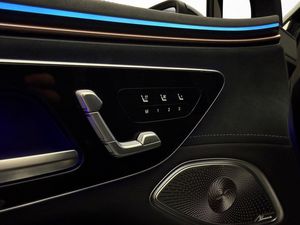 Mercedes EQS450 SUV bild 26