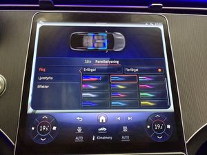 Mercedes EQS450 SUV bild 38