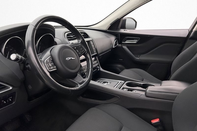 Jaguar F-Pace bild 12
