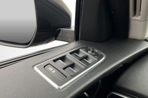 Jaguar F-Pace bild 23