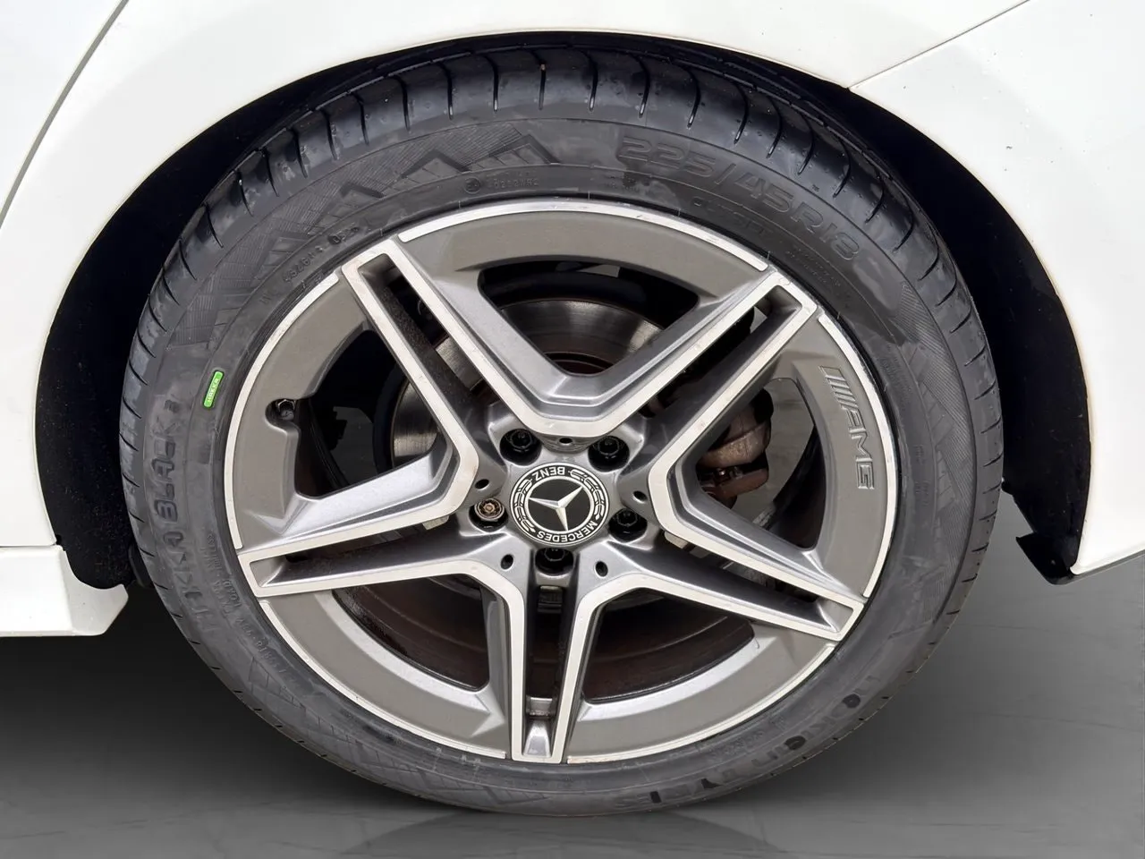 Vehicle image 33
