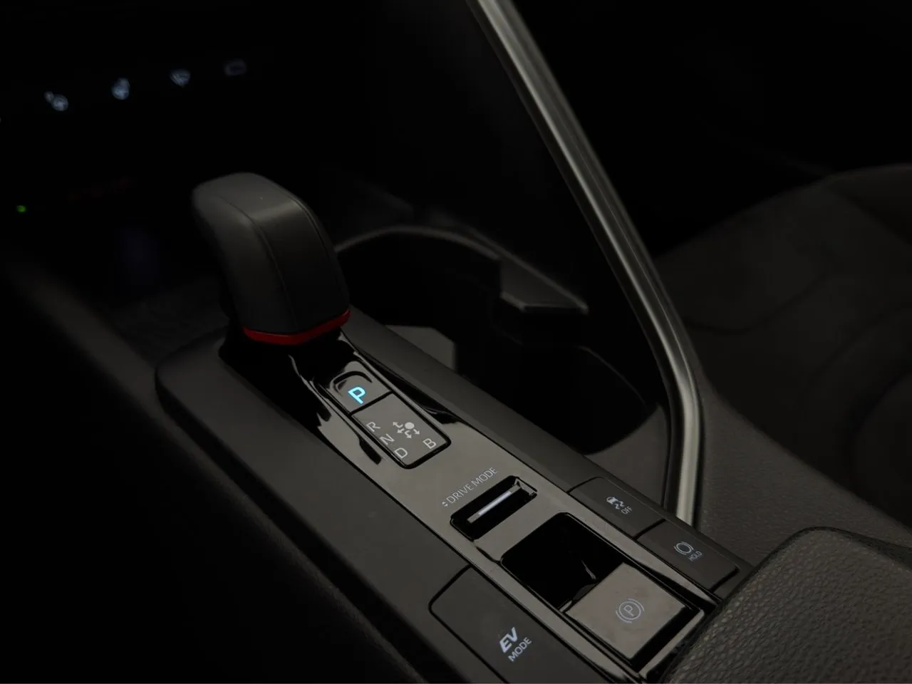 Vehicle image 32