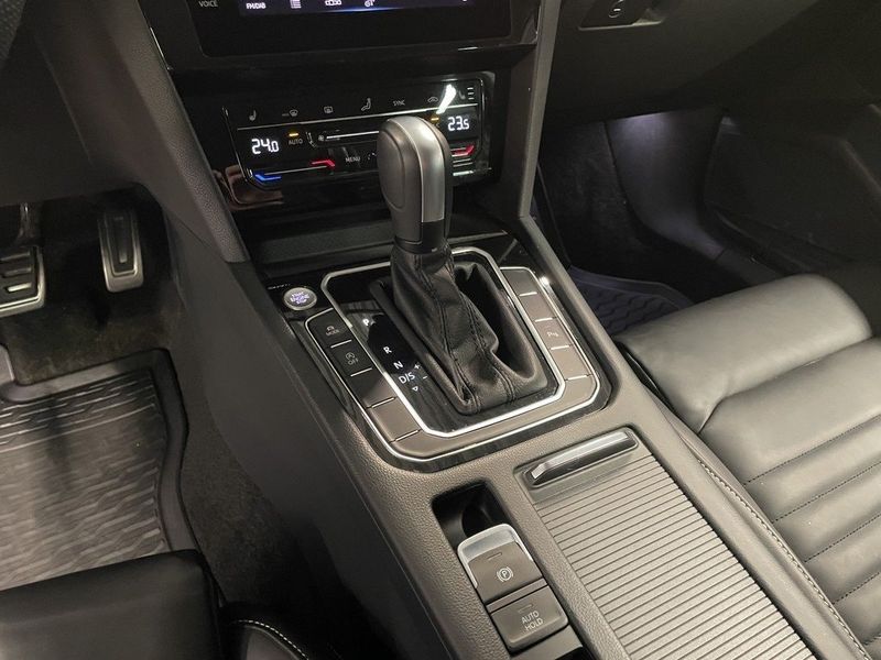 Volkswagen Passat bild 8