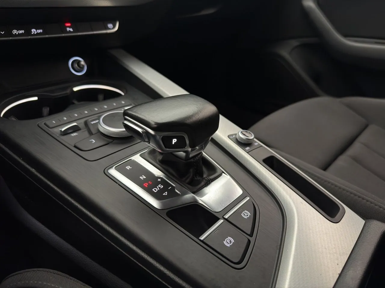 Vehicle image 22