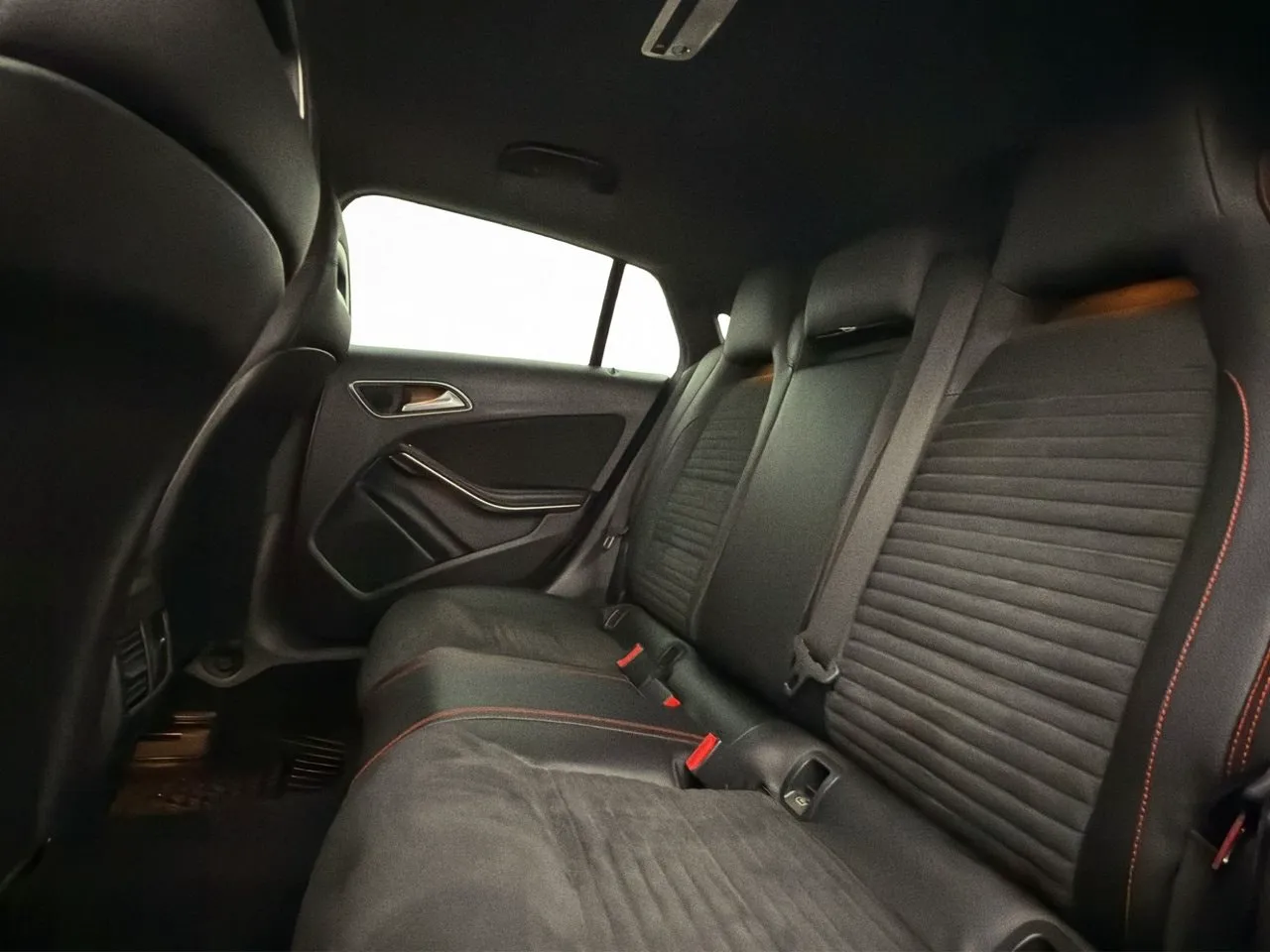Vehicle image 26