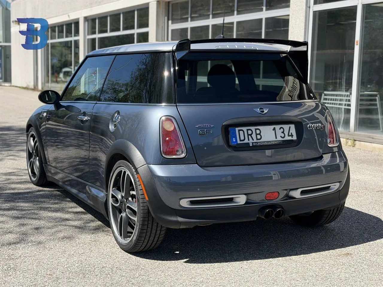 Vehicle image 20