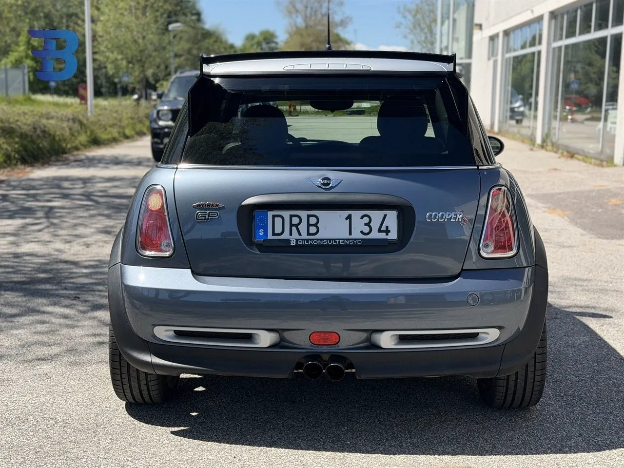 Vehicle image 21