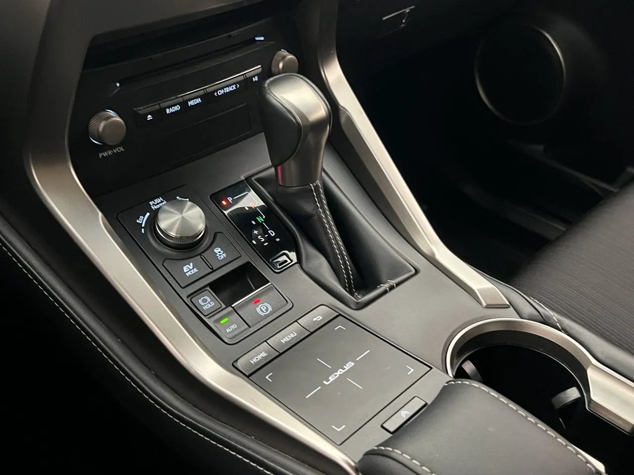 Vehicle image 23