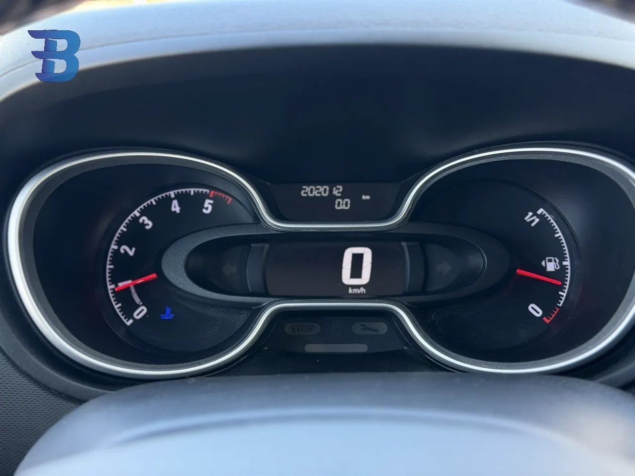 Vehicle image 7