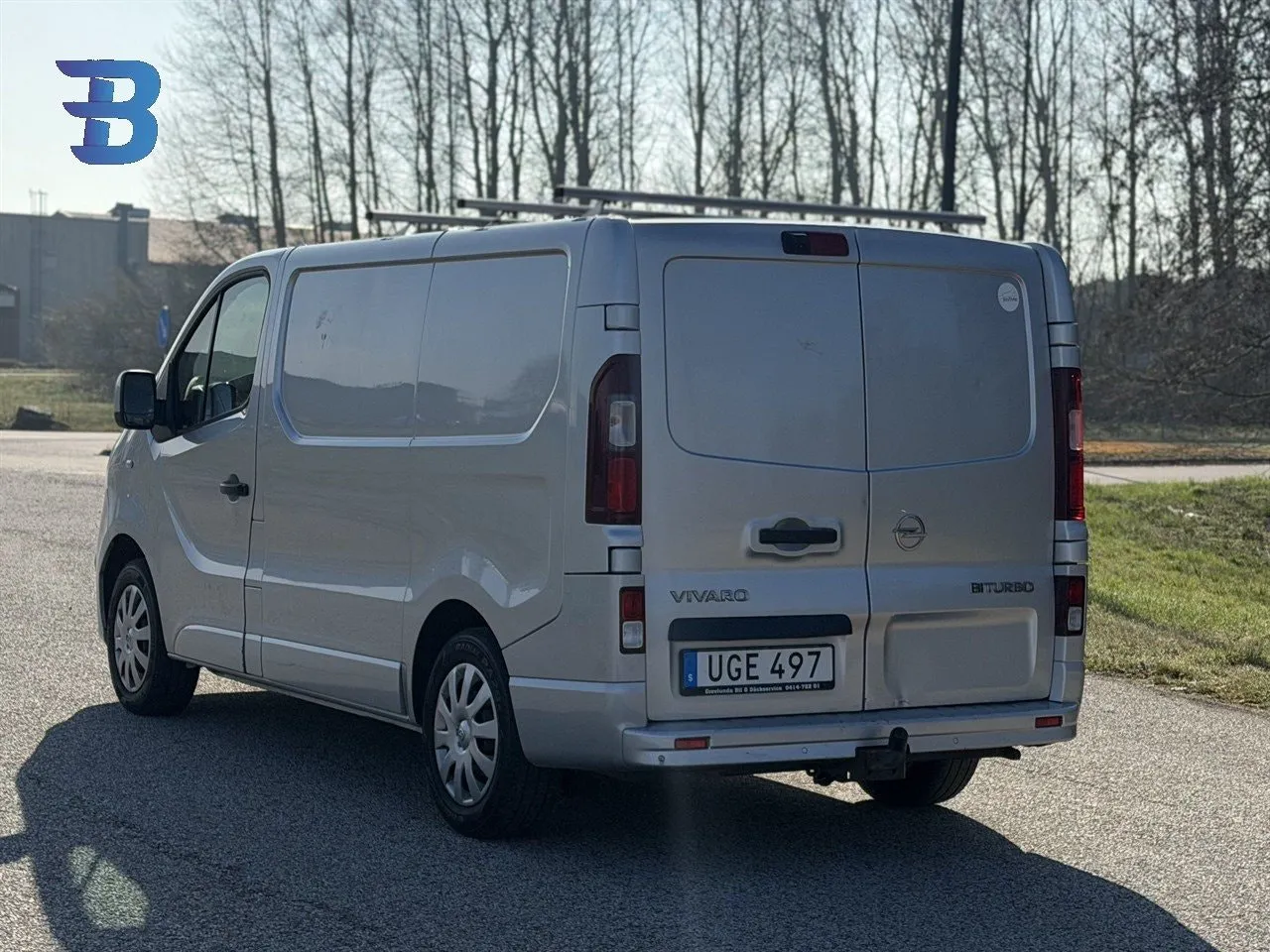 Vehicle image 15