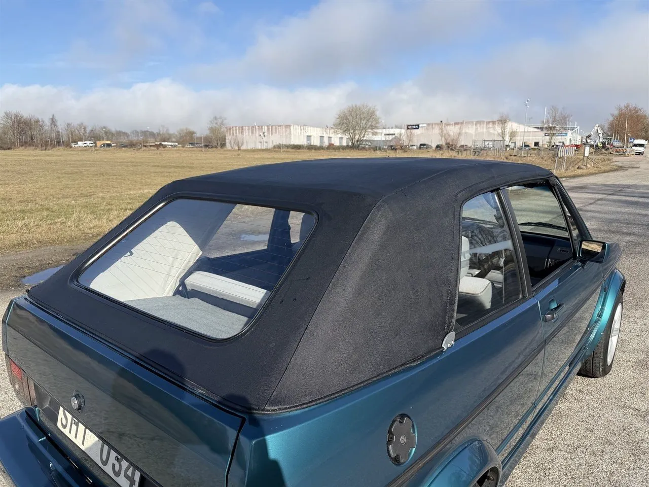Vehicle image 24
