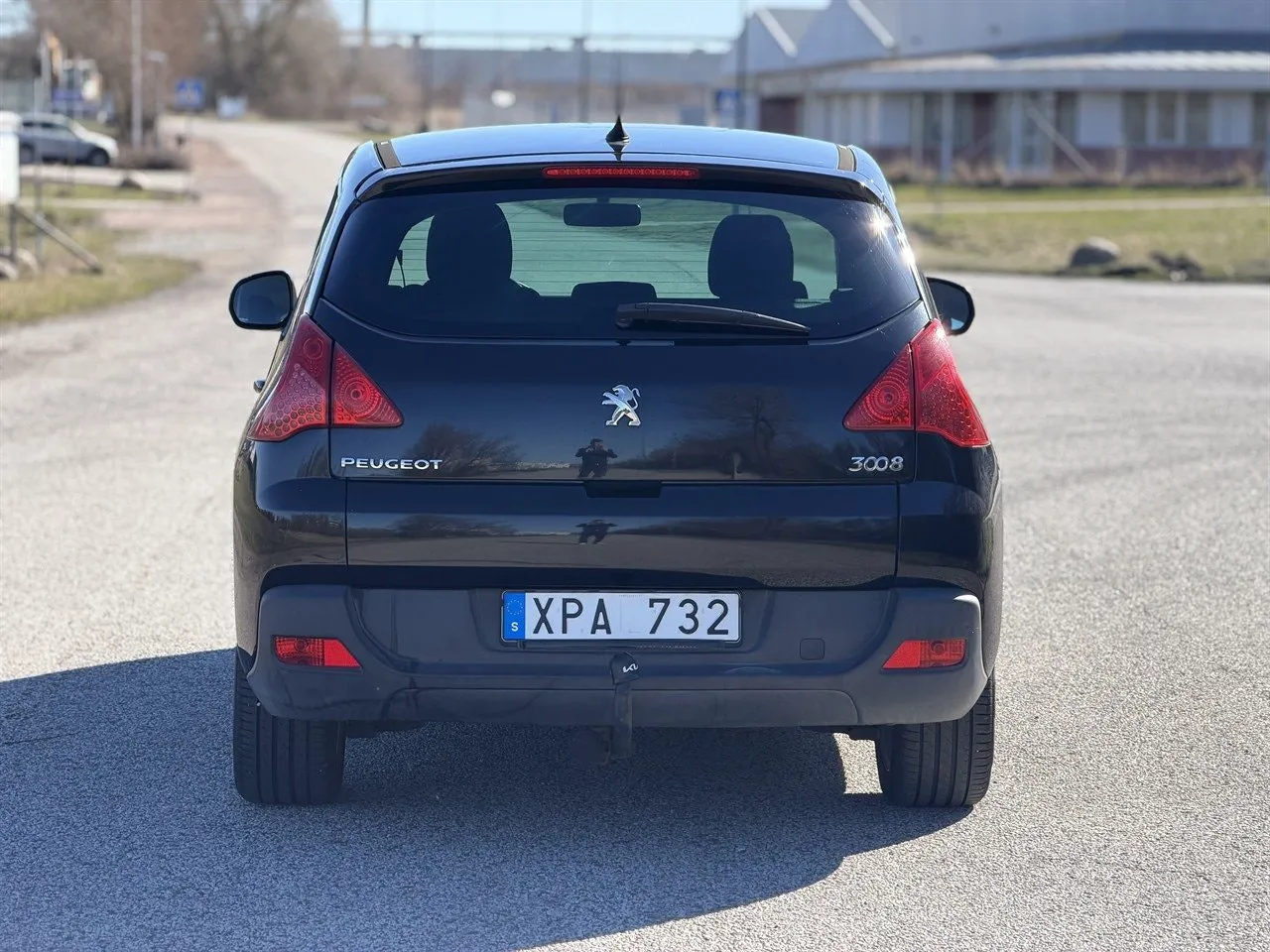 Vehicle image 15