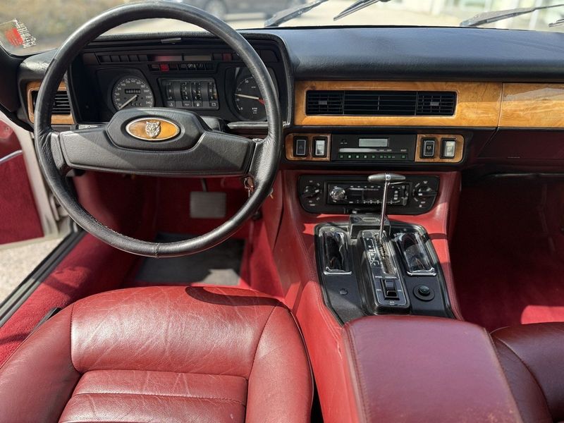 Jaguar XJ-S bild 9