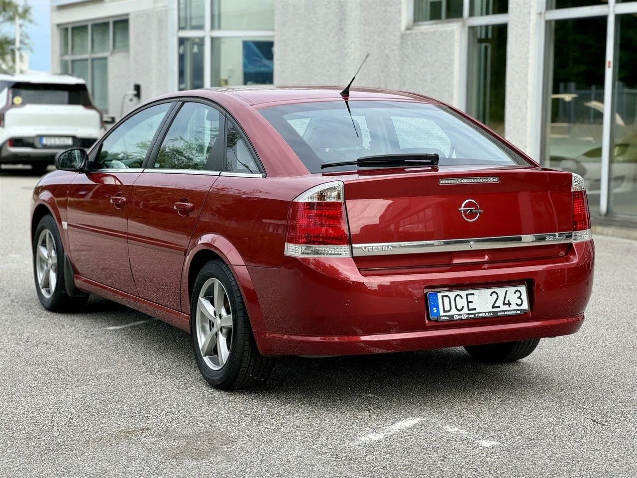 Vehicle image 9