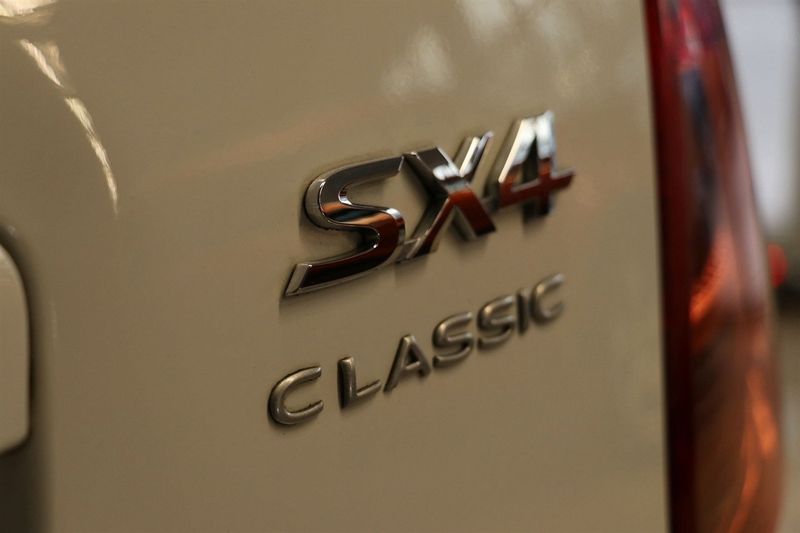 Suzuki SX4 bild 12