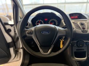 Ford Fiesta bild 9