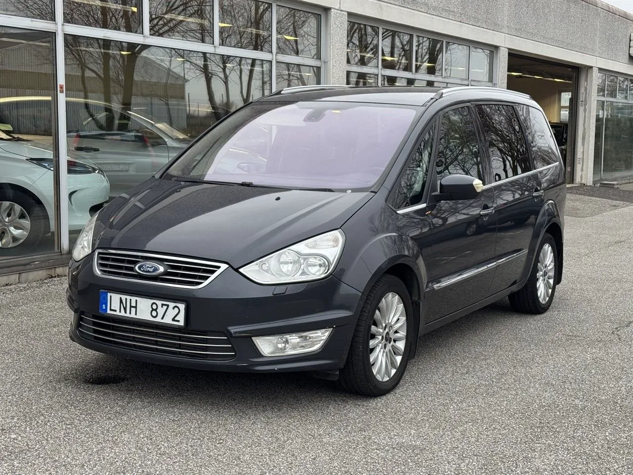 Vehicle image 2