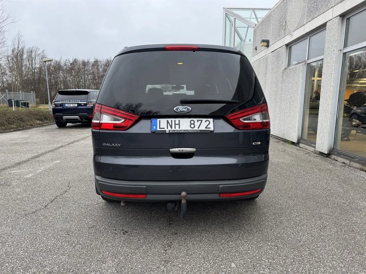 Vehicle image 13