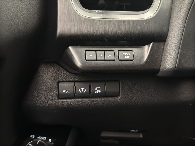 Lexus UX bild 14