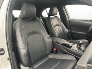 Lexus UX bild 26