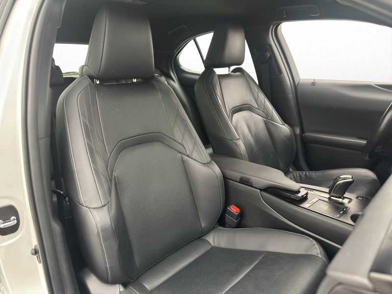 Lexus UX bild 26